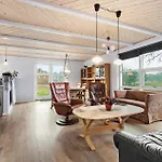 2 Bedroom Beautiful In *